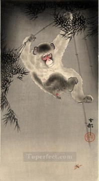 日本 Painting - 竹の枝にぶら下がってハエを観察する猿 大原古邨